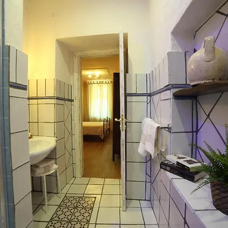 La Fontana Borbone 3* לאוריה אינפריורה