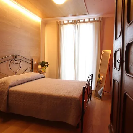 לינה וארוחת בוקר La Fontana Borbone לאוריה אינפריורה