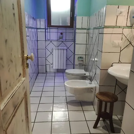 לינה וארוחת בוקר La Fontana Borbone 3*